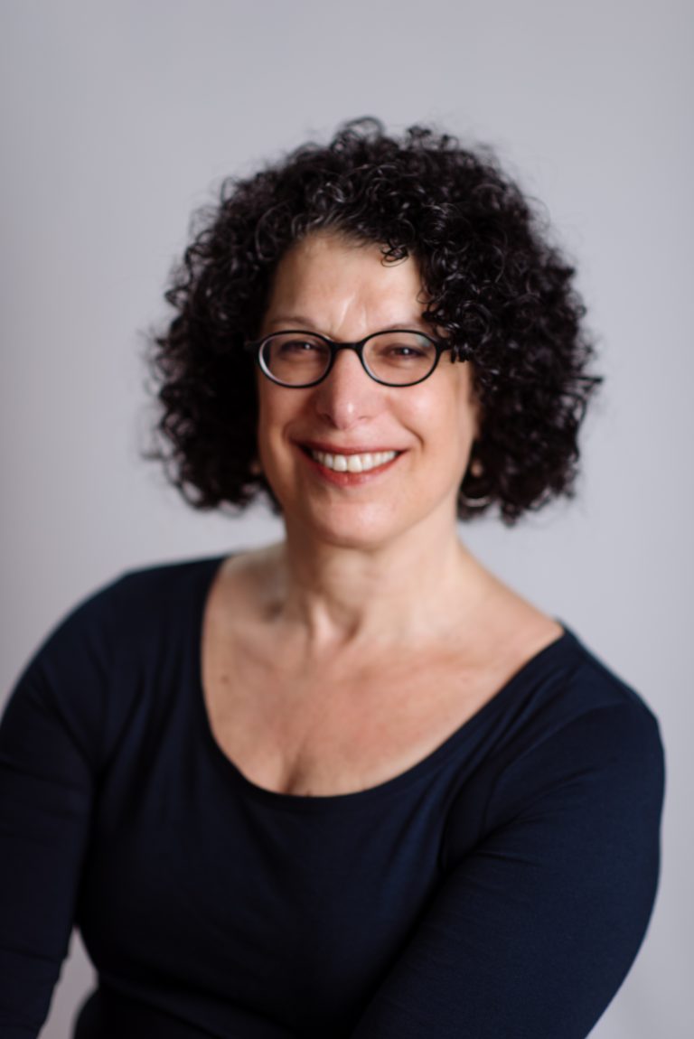 Portrait of Debra Robinson Deckelbaum