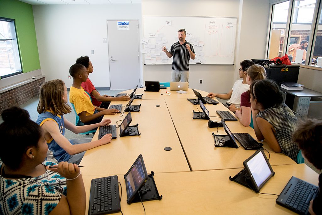 Photograph of Baltimore School for the Arts class in session